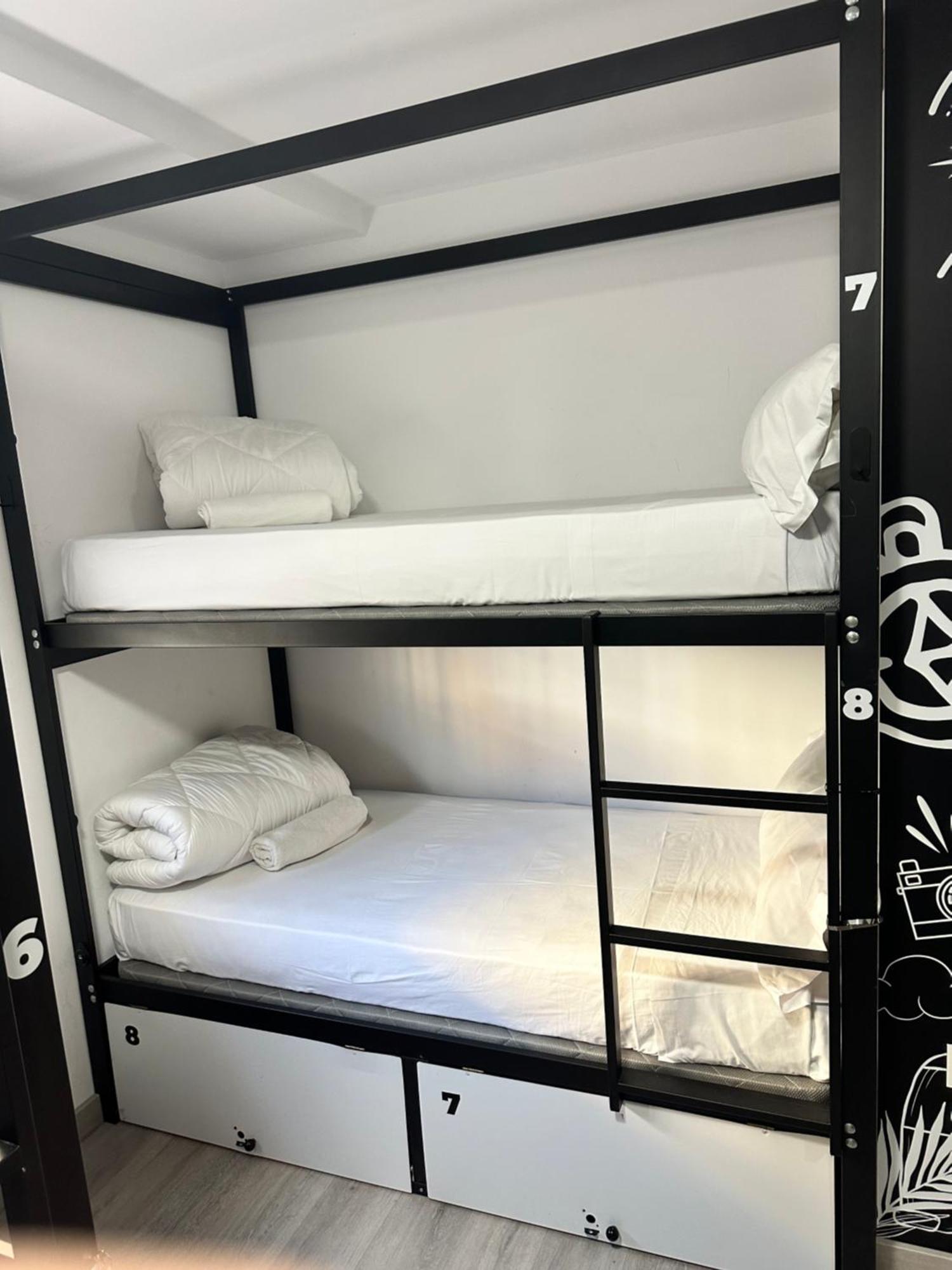 Be Happy Hostel ネルハ エクステリア 写真